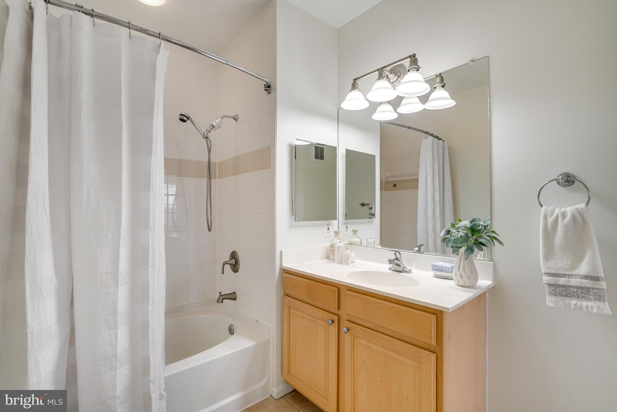 GROVE AT ARLINGTON - Residential