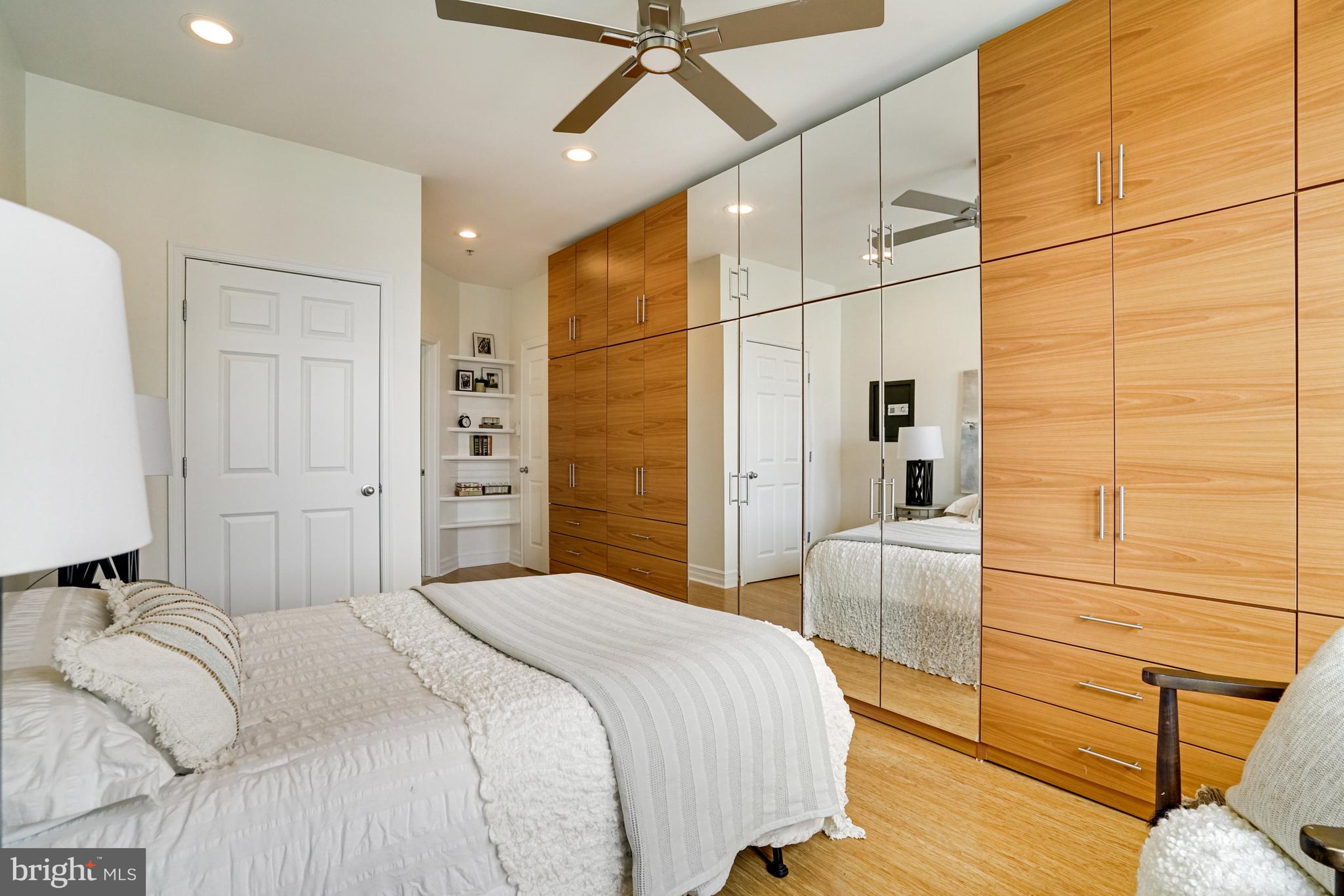 GROVE AT ARLINGTON - Residential