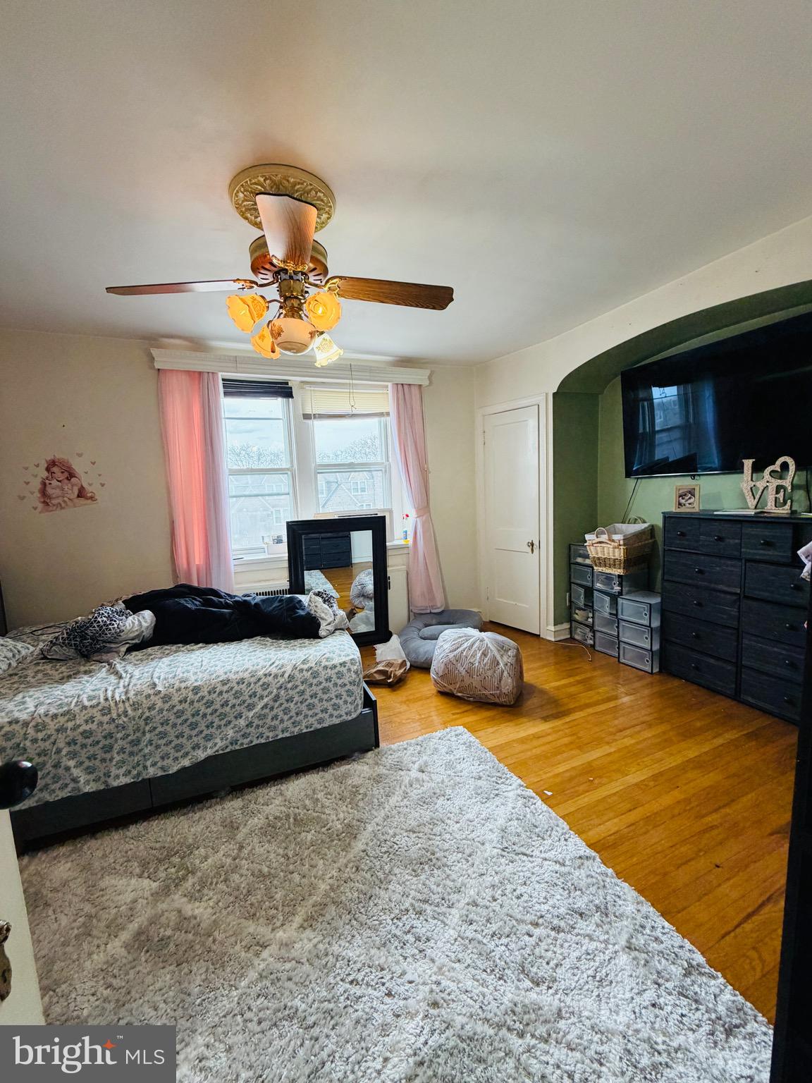 MAYFAIR (WEST) - Residential