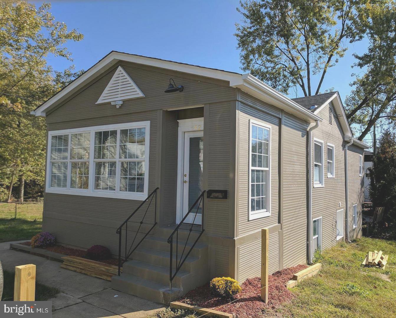 LAUREL - Residential Lease