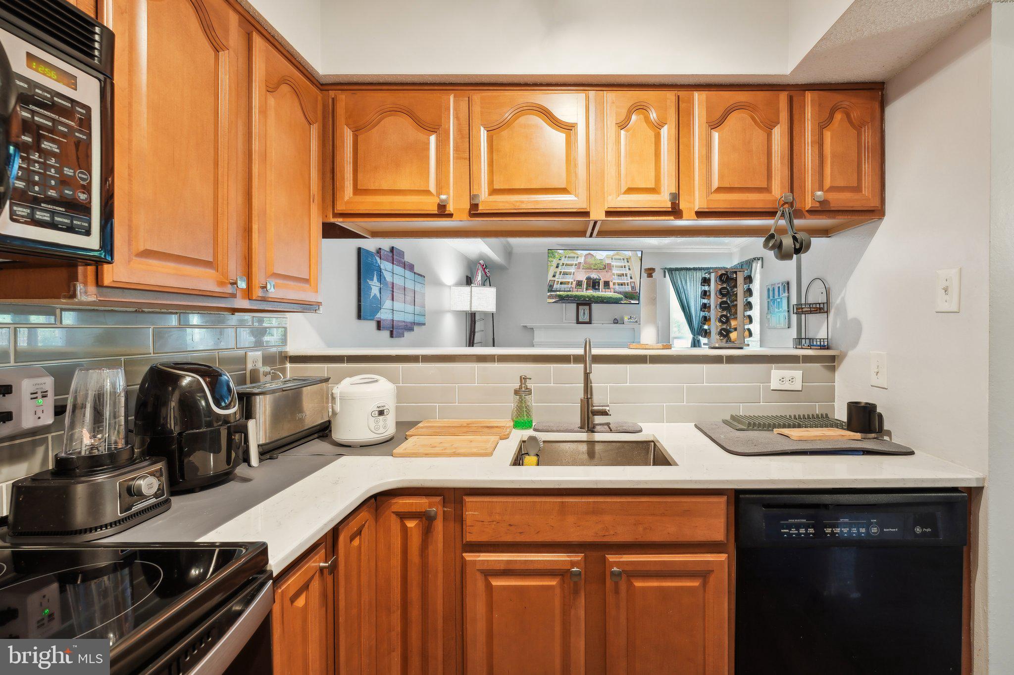 FOUNTAINS AT MCLEAN - Residential Lease