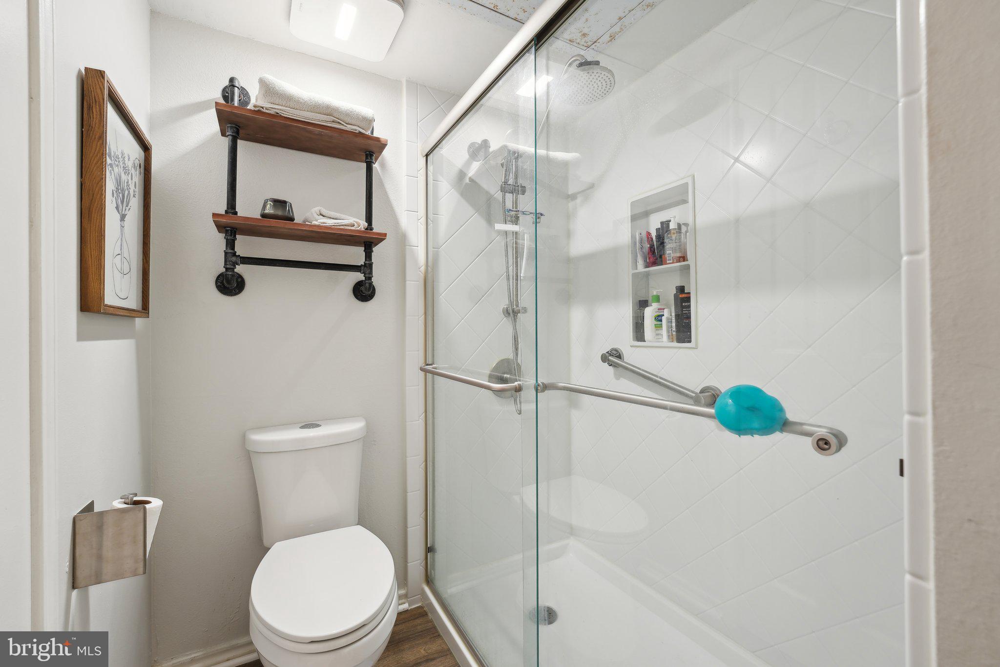 FOUNTAINS AT MCLEAN - Residential Lease