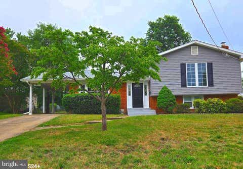 Photo of 5906 King James Drive, ALEXANDRIA, VA 22310 (MLS # VAFX2327374)