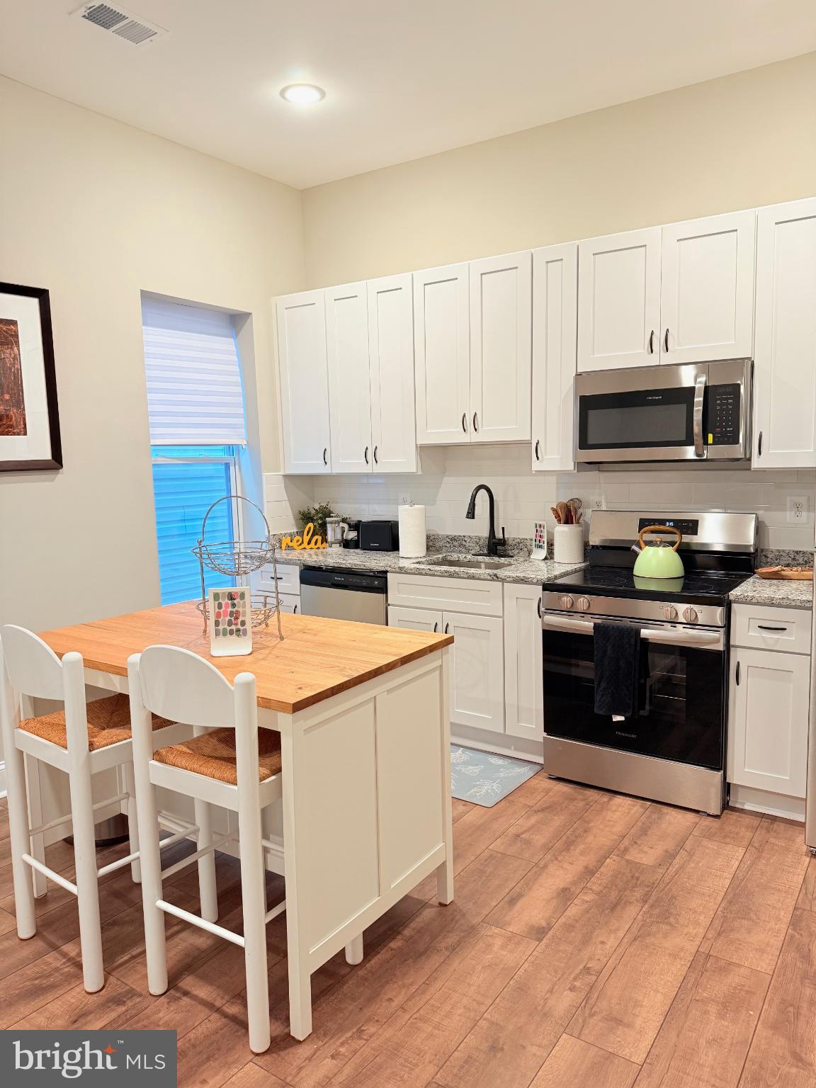 HAMPDEN HISTORIC DISTRICT - Residential Lease