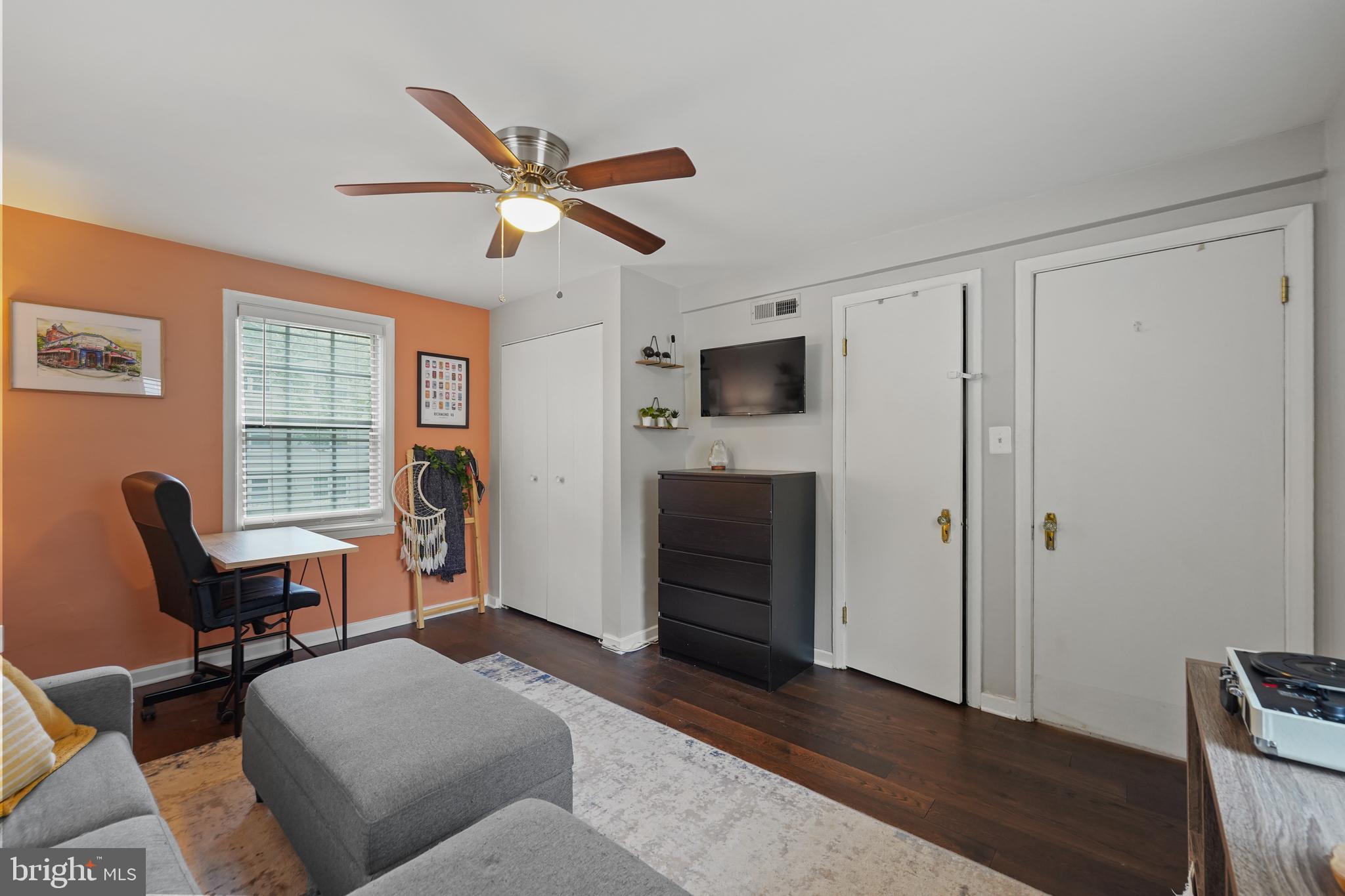 PARK GLEN - Residential Lease