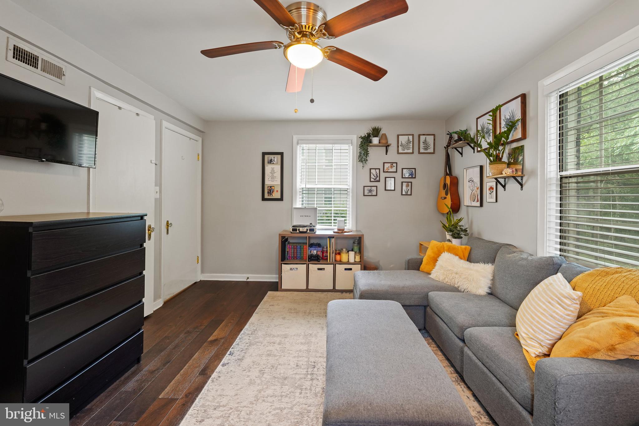 PARK GLEN - Residential Lease