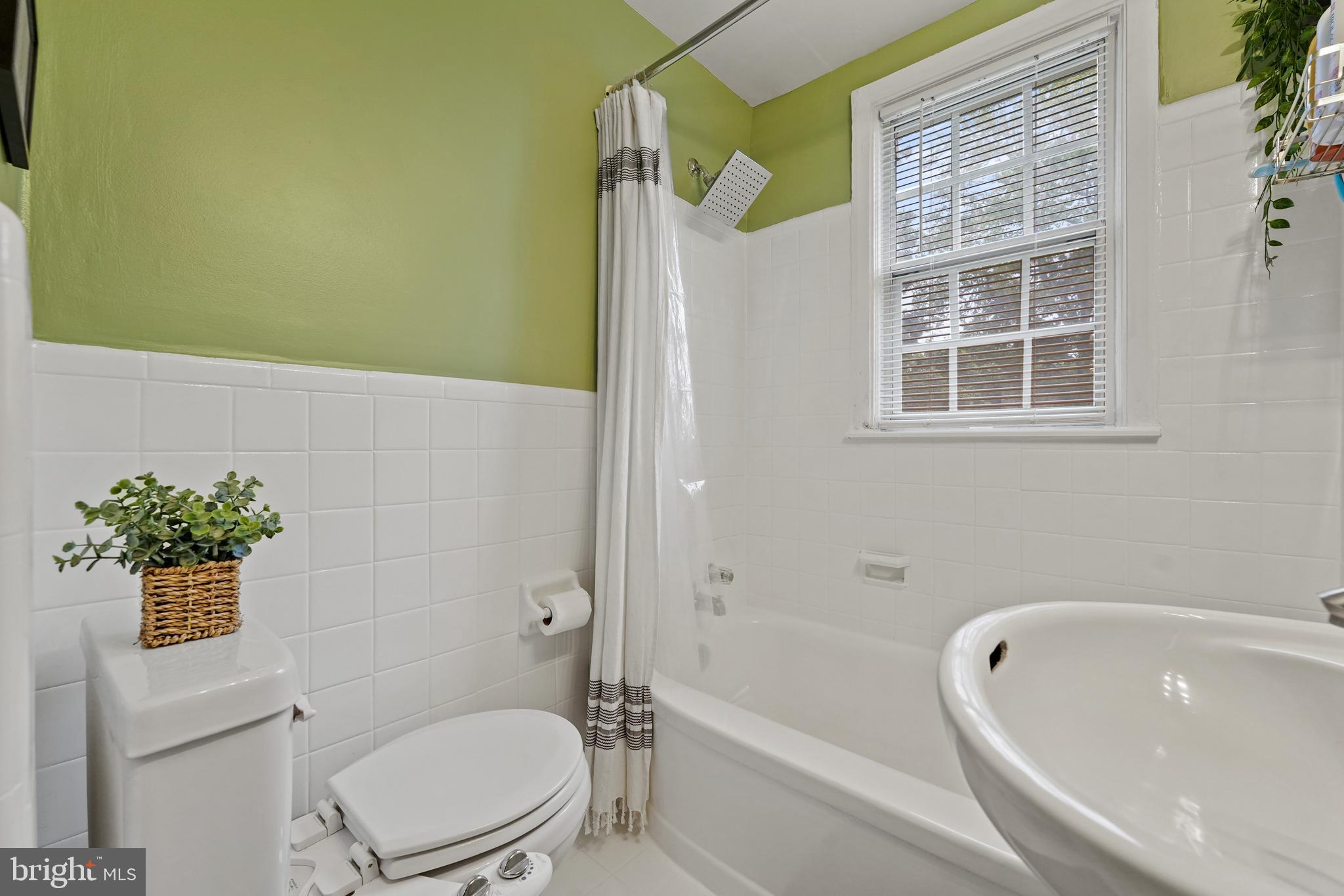 PARK GLEN - Residential Lease