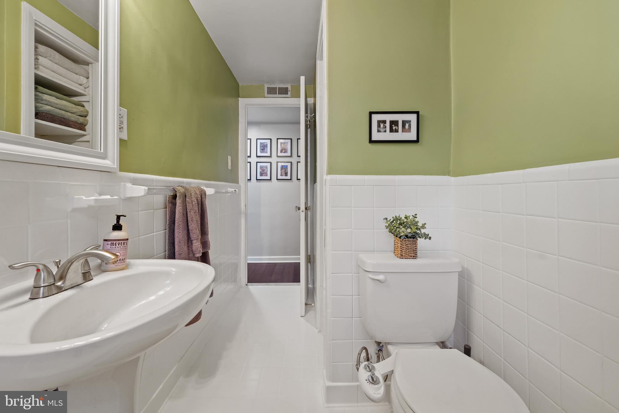 PARK GLEN - Residential Lease