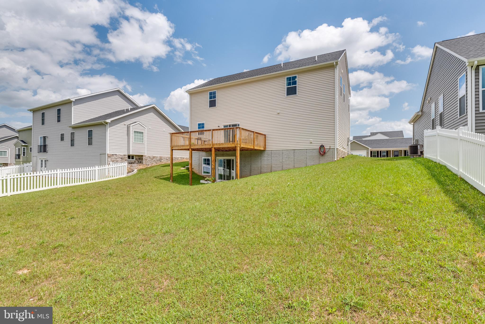 RED HILL - Residential