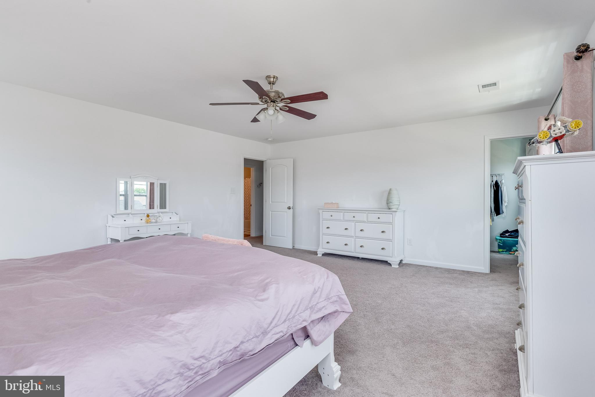 RED HILL - Residential