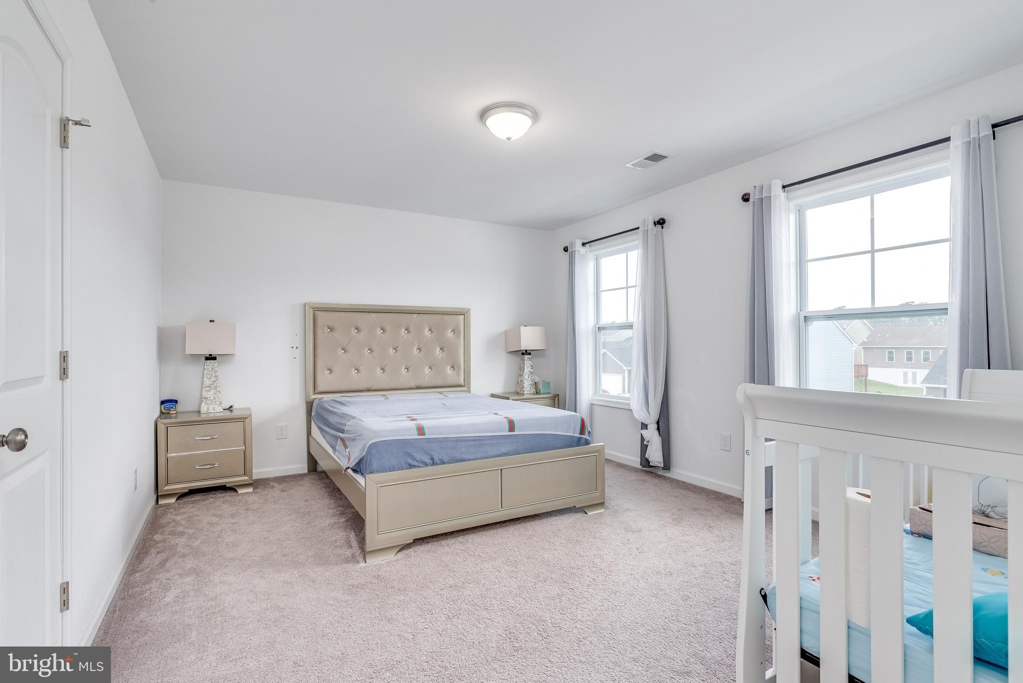 RED HILL - Residential