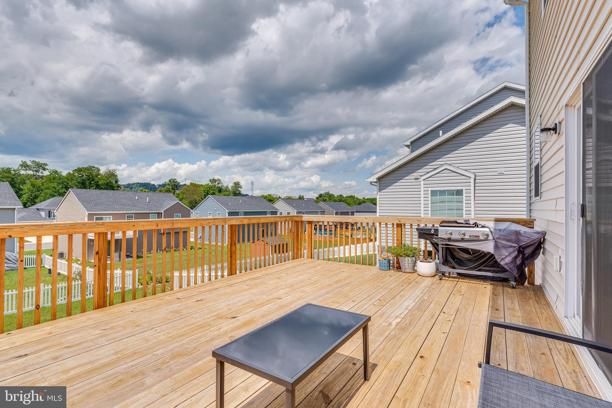 RED HILL - Residential