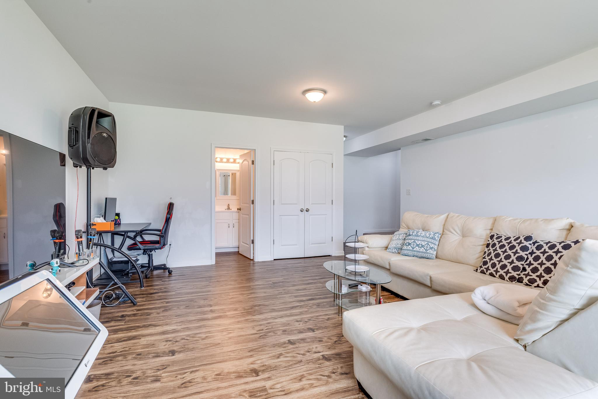 RED HILL - Residential