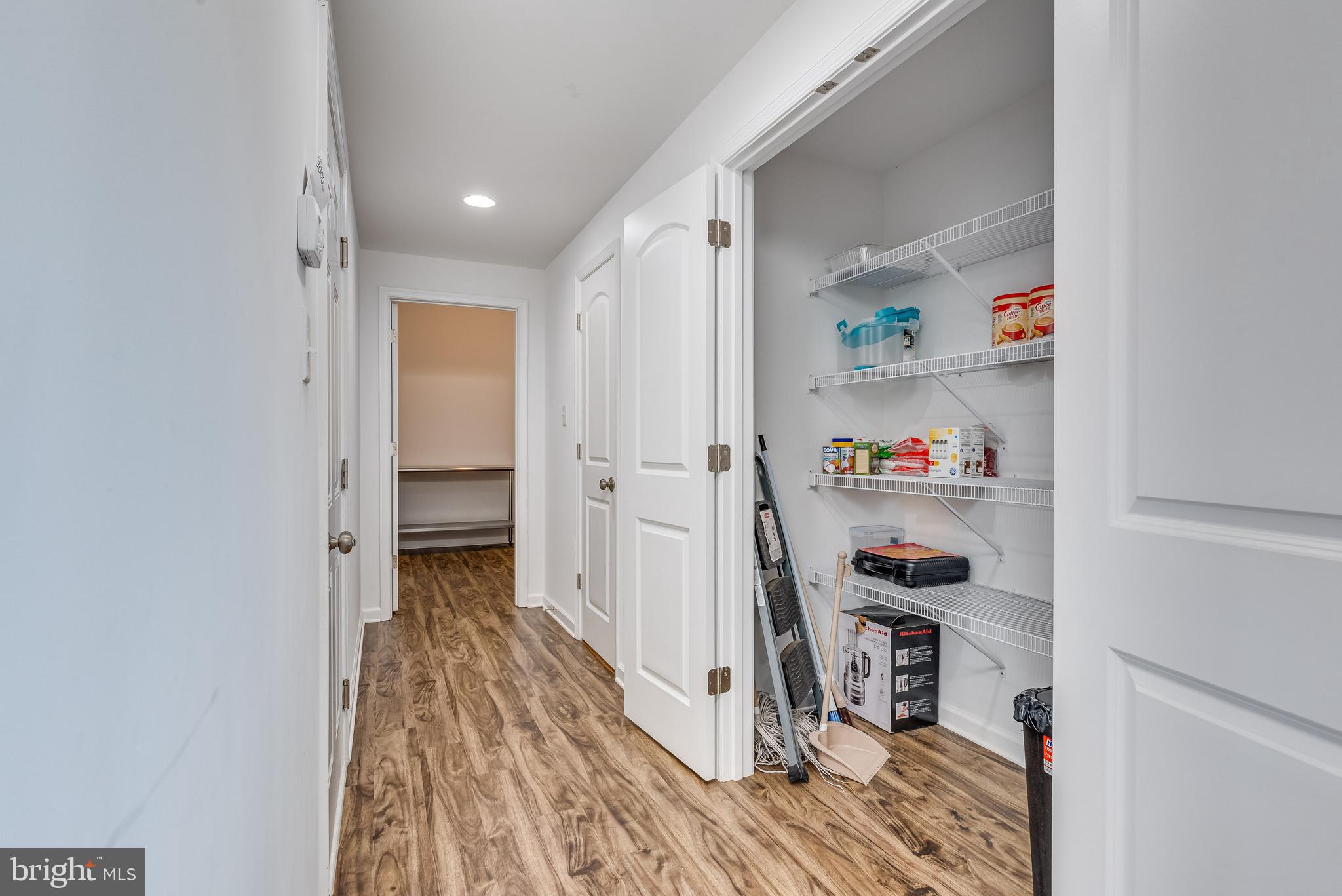 RED HILL - Residential