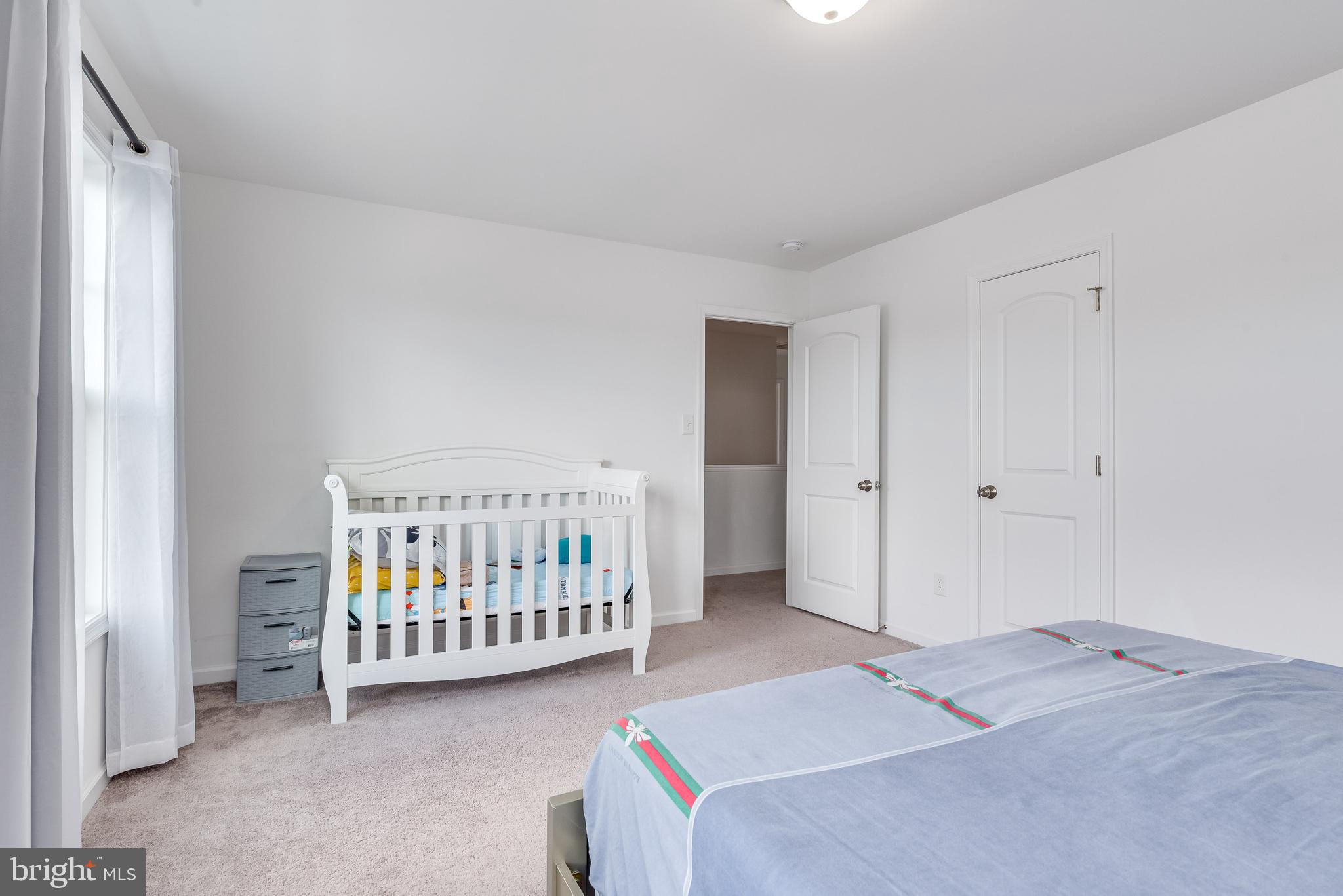 RED HILL - Residential