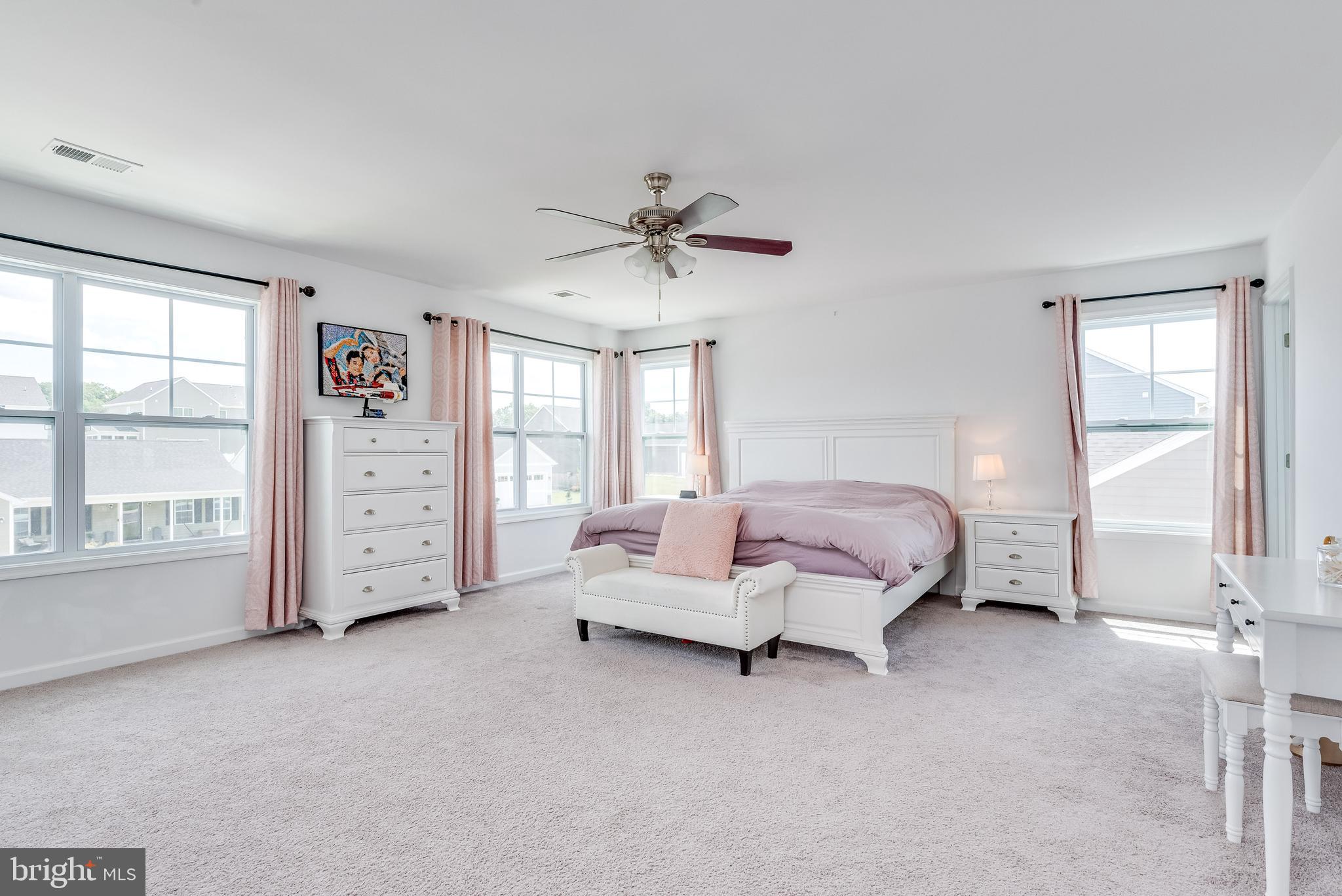 RED HILL - Residential