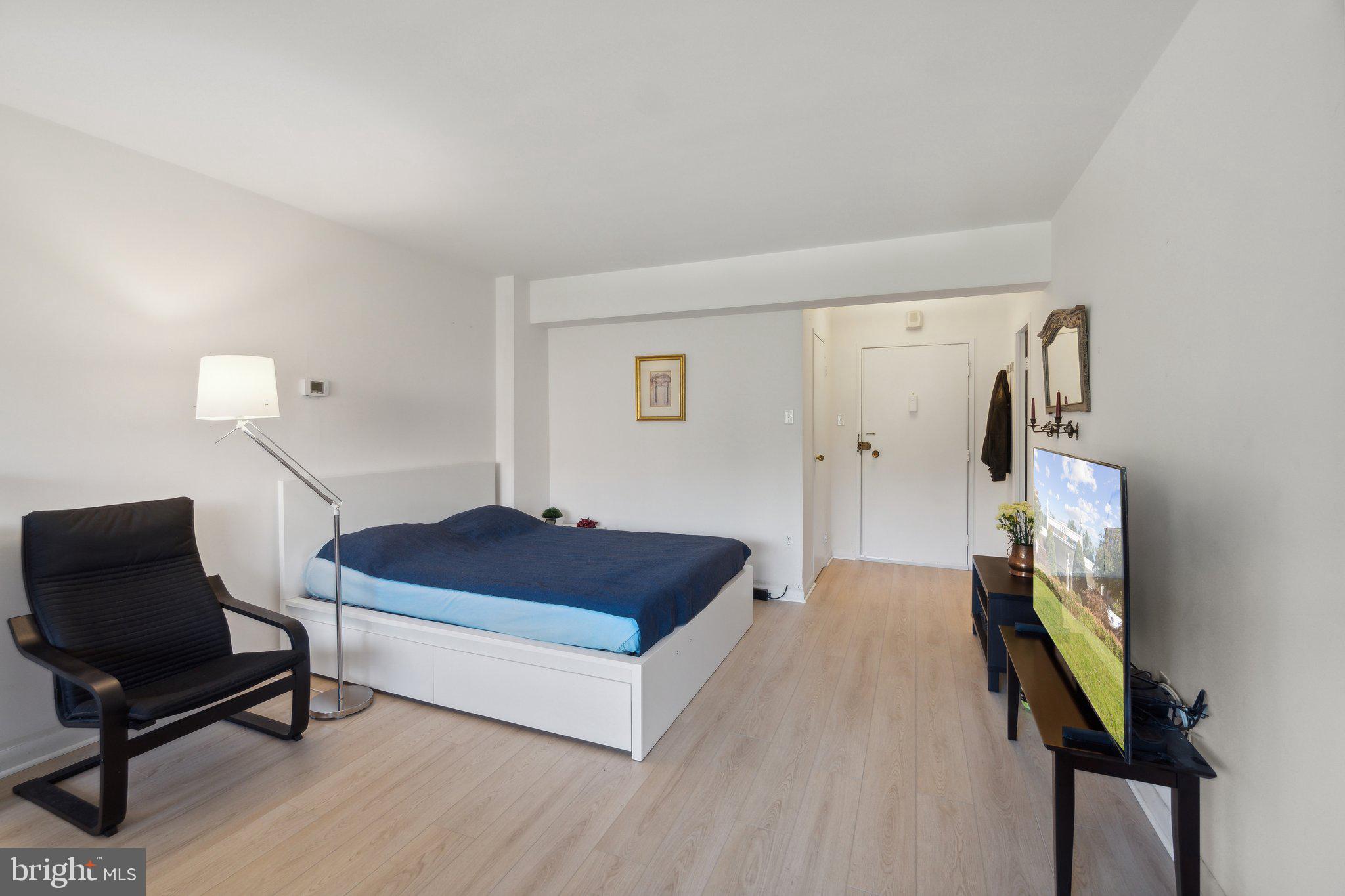 4201 CATHEDRAL AVENUE NW 718E