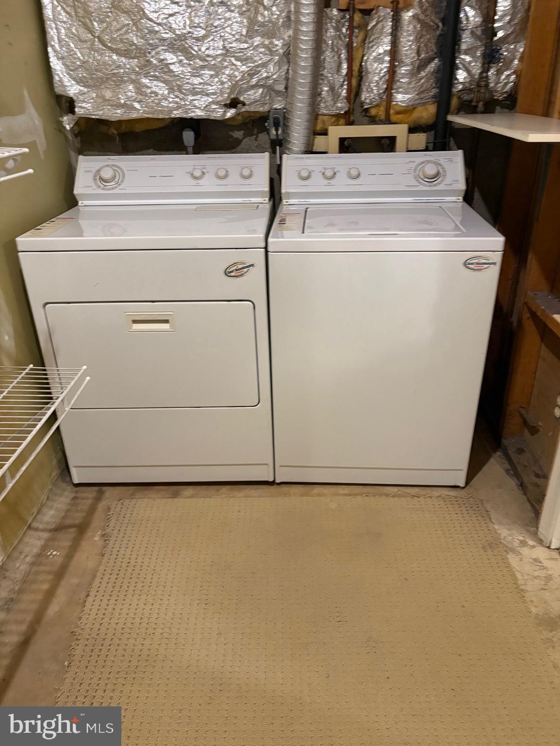 IDYLWOOD STATION - Residential Lease