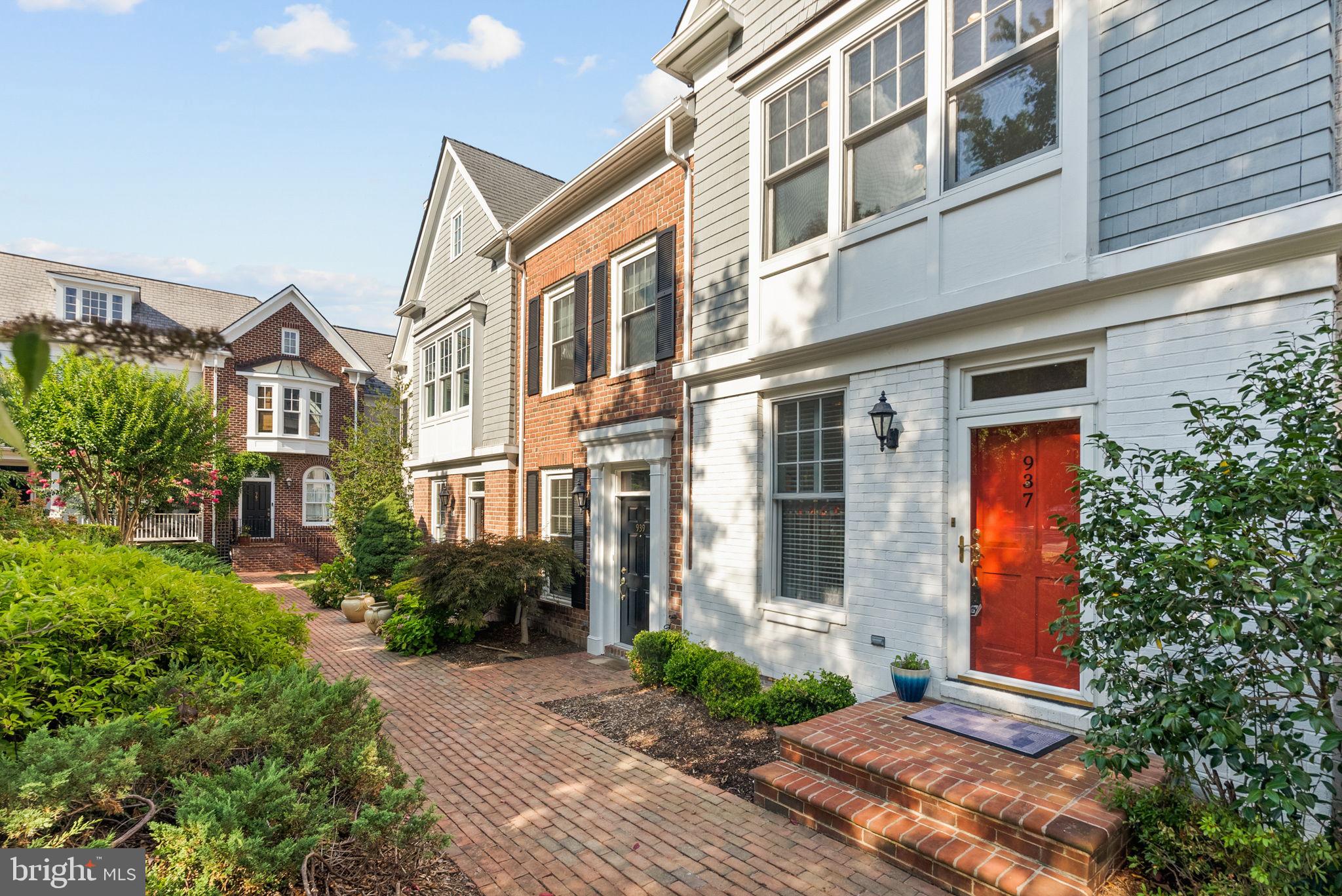 OLD TOWN GATEWAY - Residential