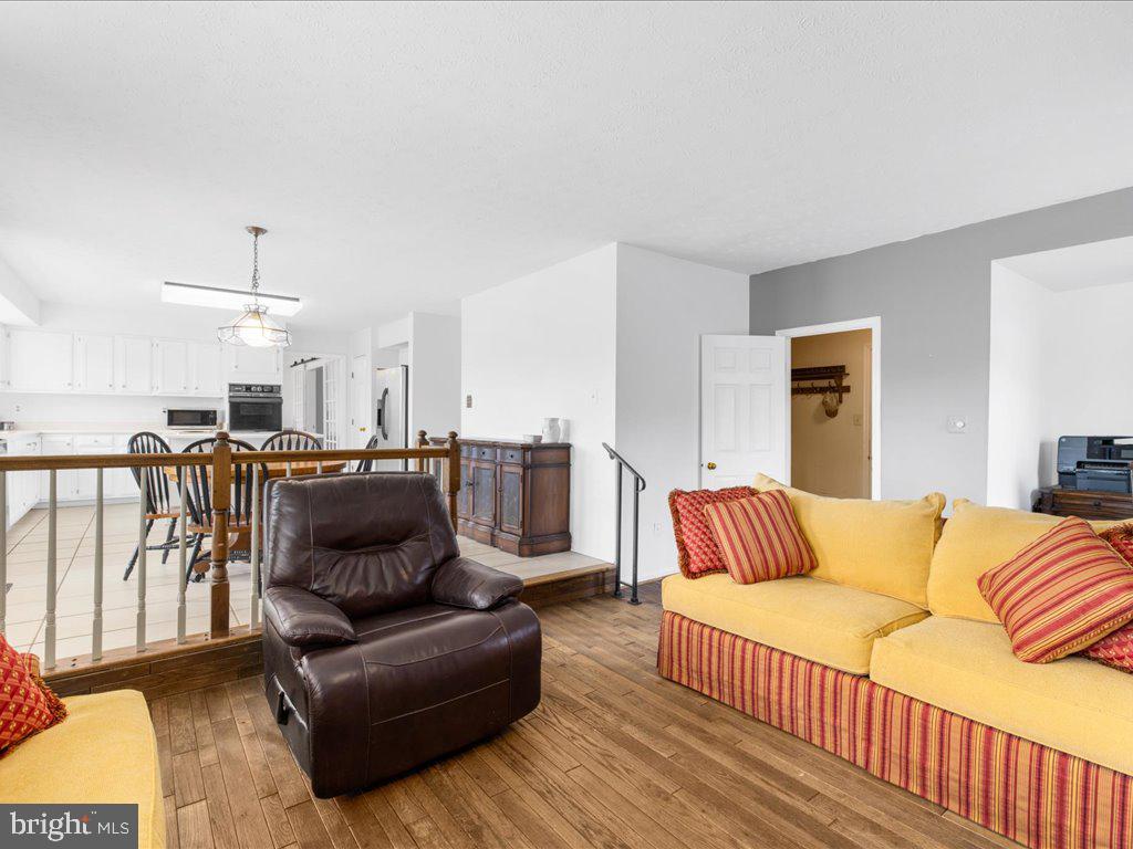 BROOKVIEW FARMS - Residential