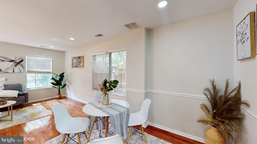 WOODSTREAM EAST - Residential