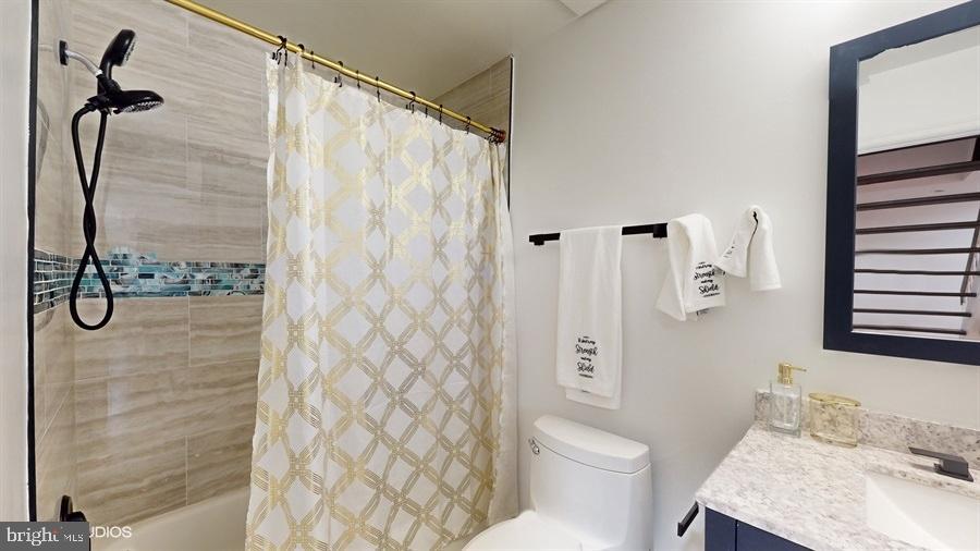 WOODSTREAM EAST - Residential