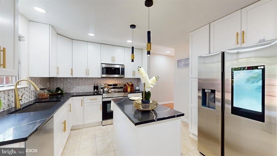 WOODSTREAM EAST - Residential