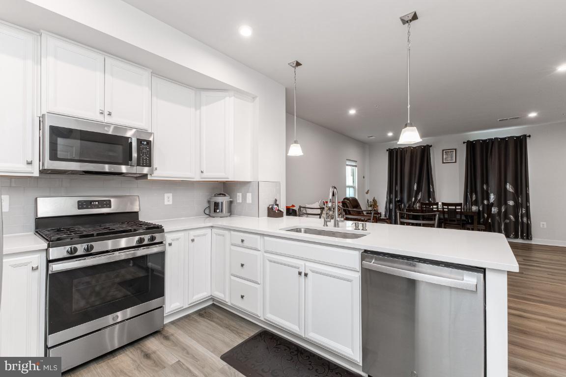 FOSTER'S GLEN - Residential