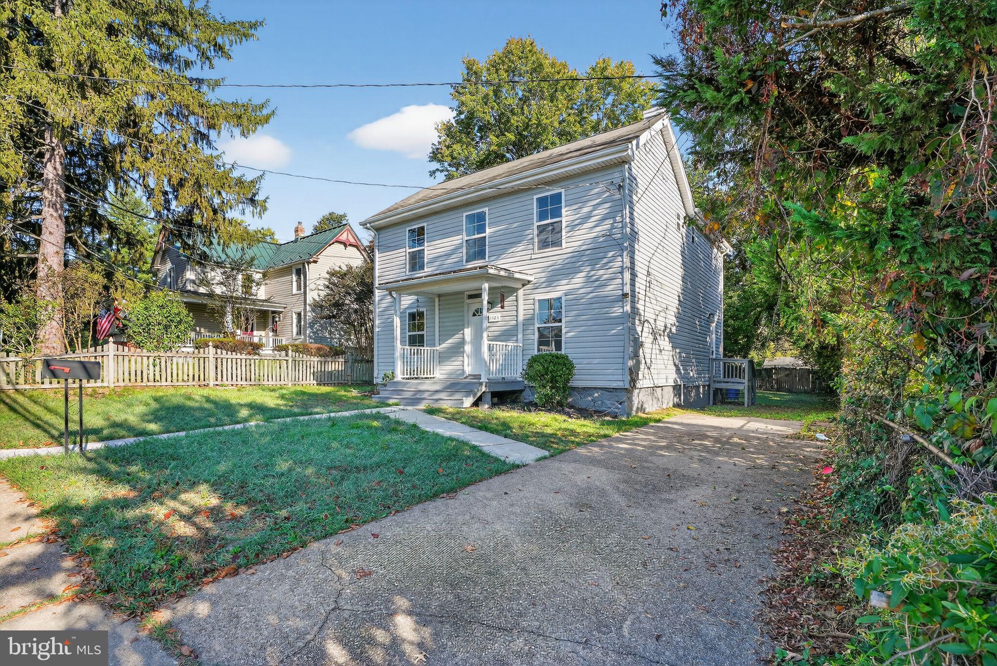 1103 MONTGOMERY STREET