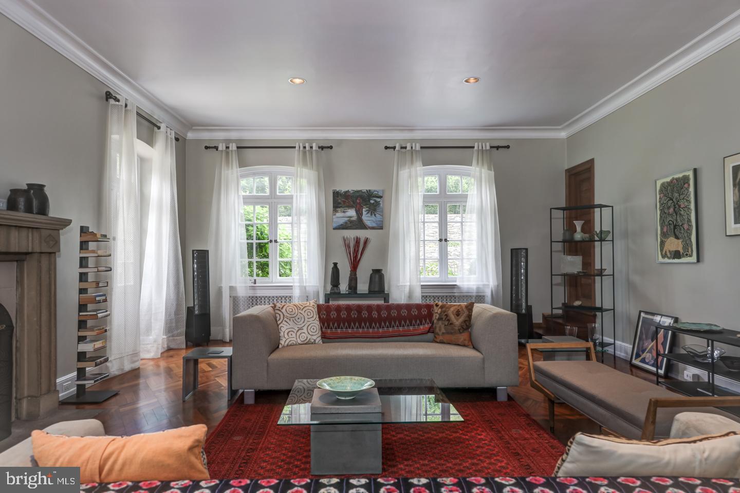 CHESTNUT HILL - Residential