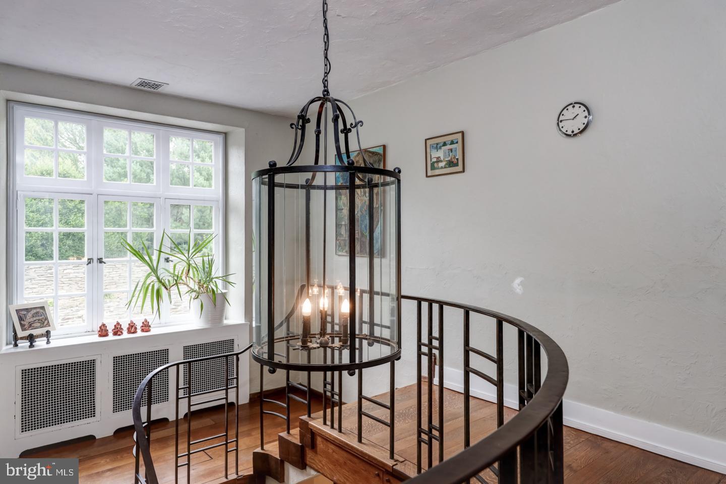 CHESTNUT HILL - Residential