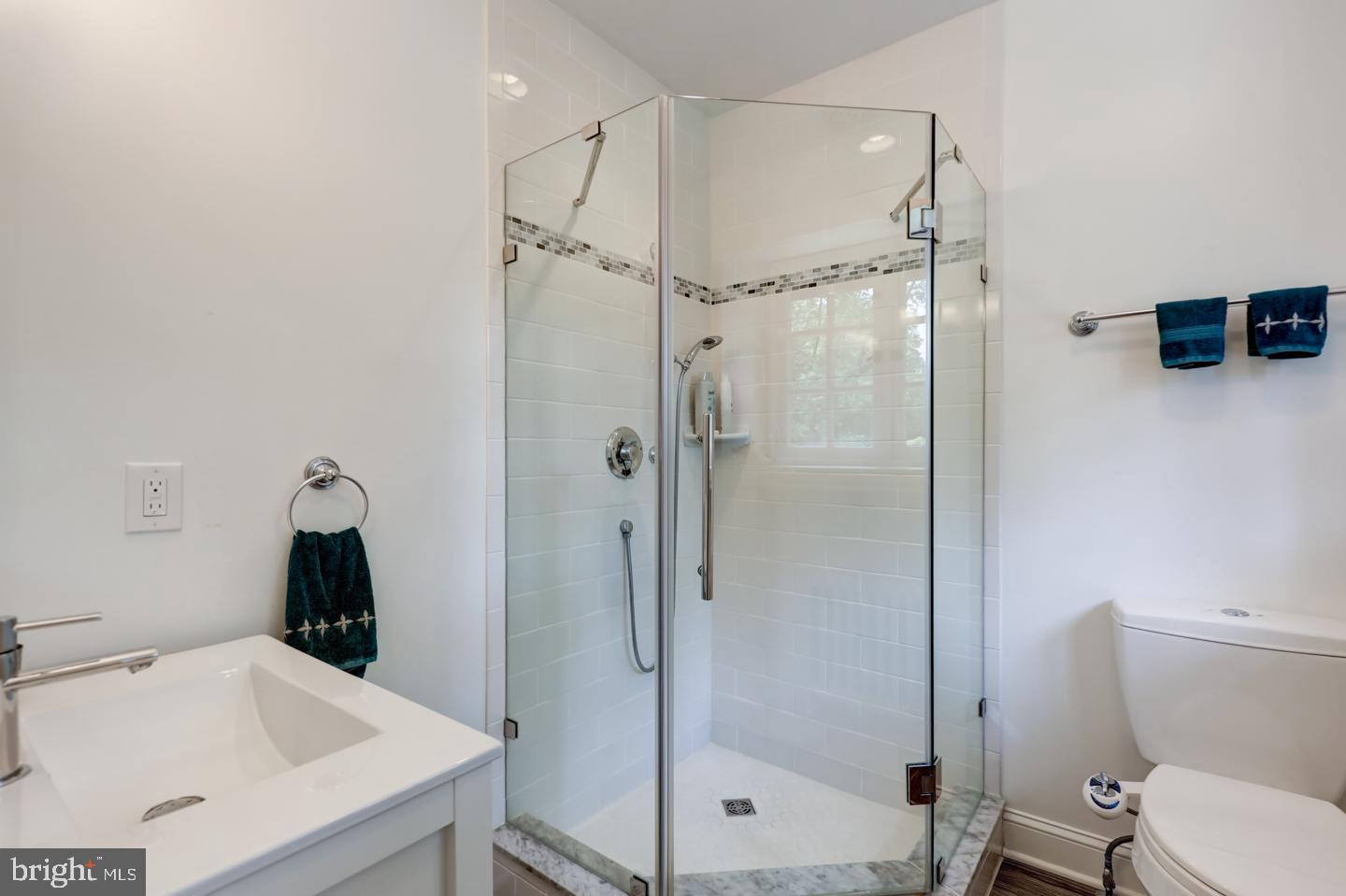 CHESTNUT HILL - Residential