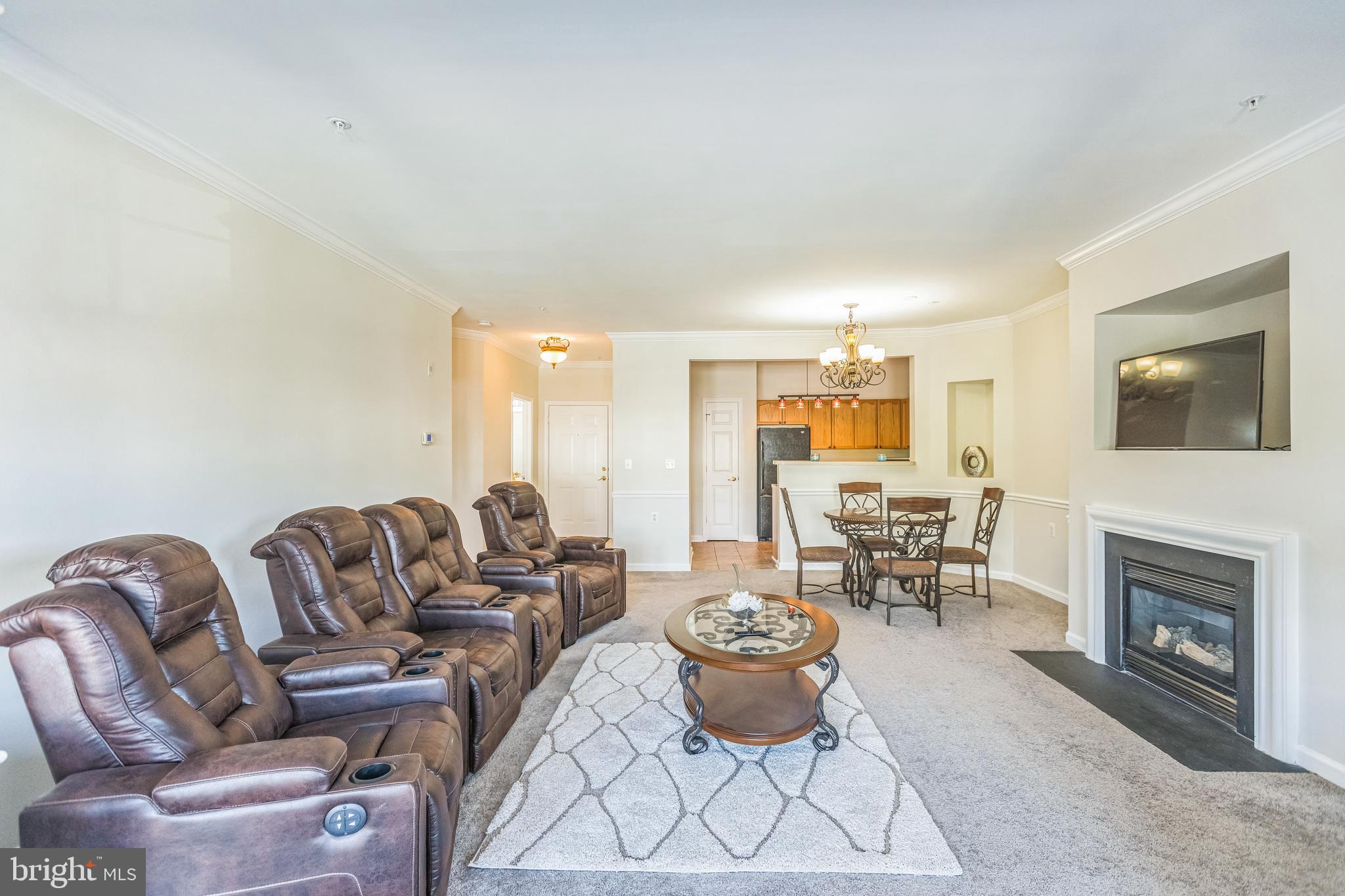 2 CAMERON GROVE BOULEVARD 204