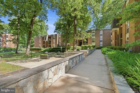 Condo For Sale - 3354 Woodburn Road #12<br/> ANNANDALE, VA 22003