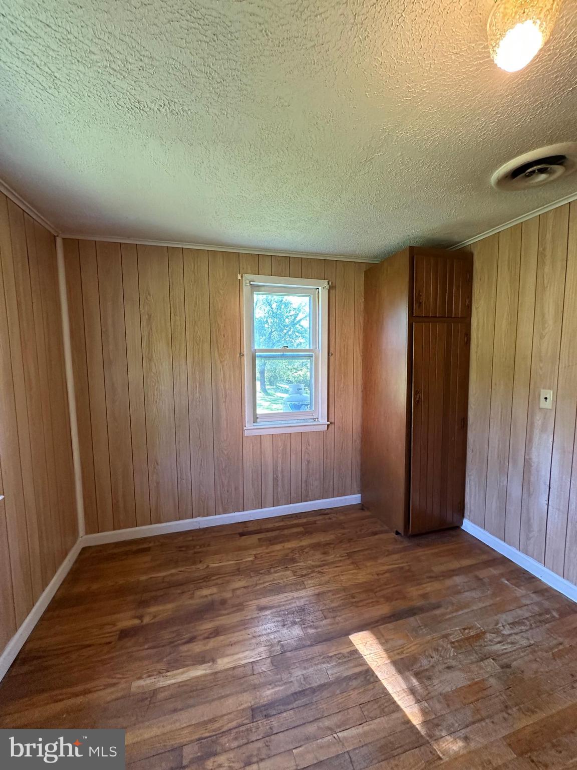 NONE UNRESTRICTED - Residential