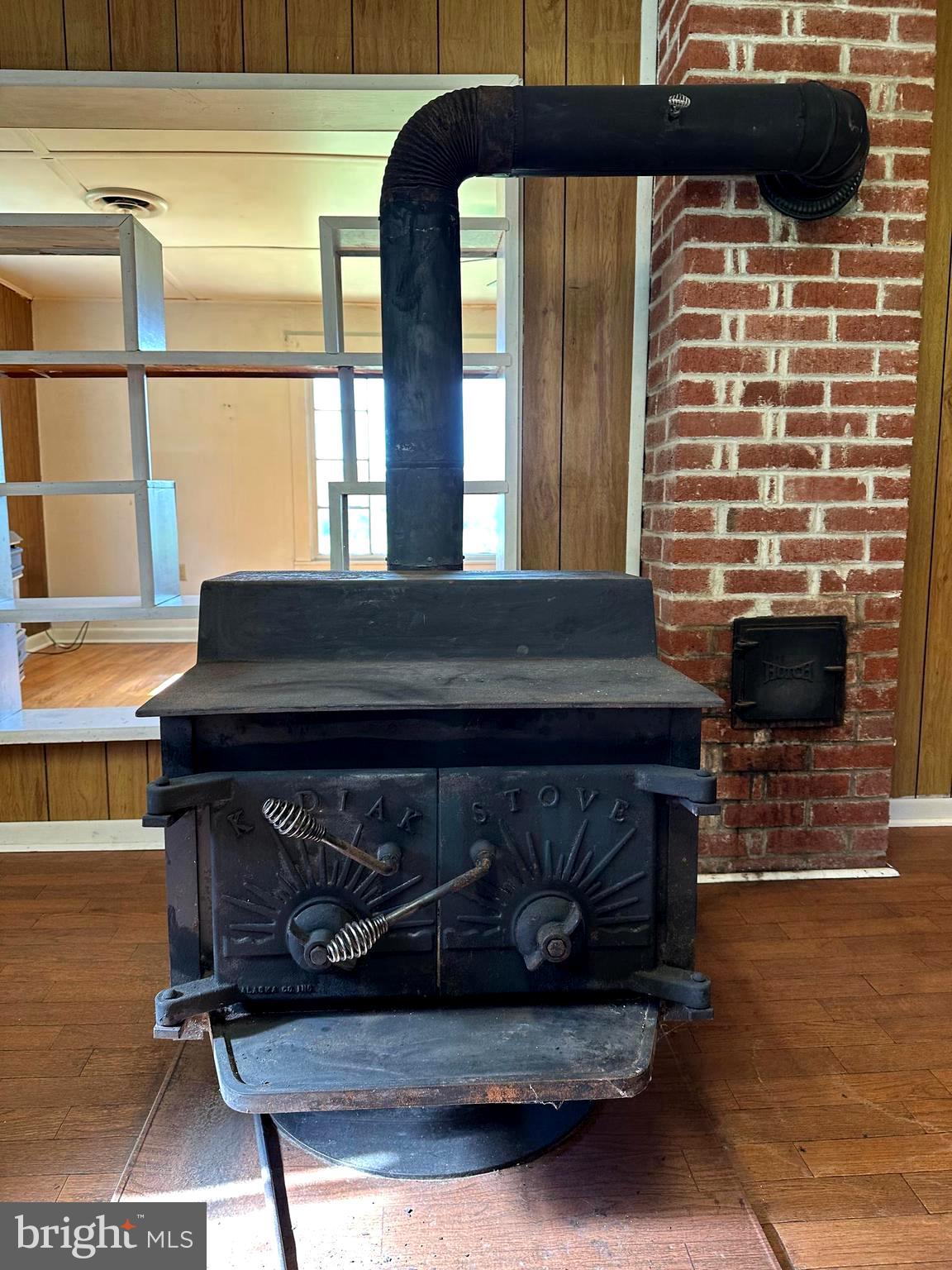 NONE UNRESTRICTED - Residential