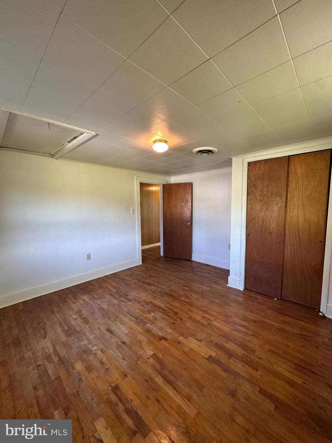 NONE UNRESTRICTED - Residential