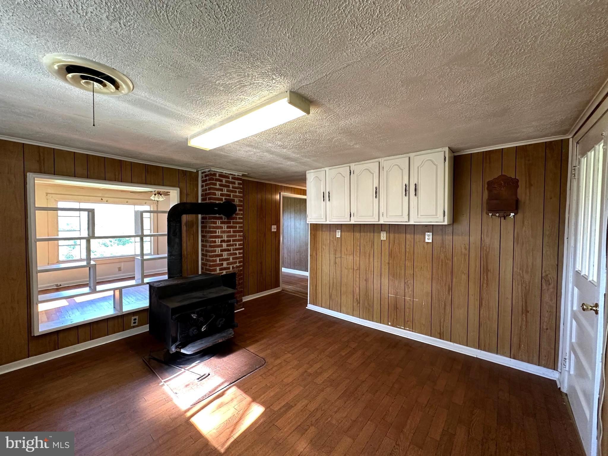 NONE UNRESTRICTED - Residential