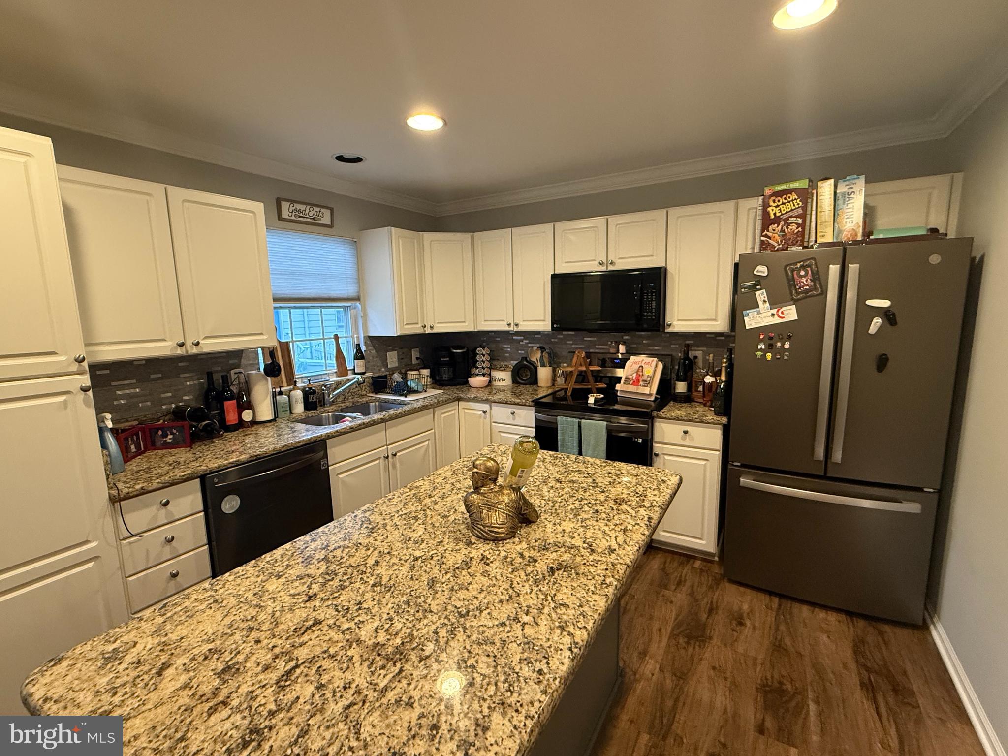 20419 CHARTER OAK DRIVE