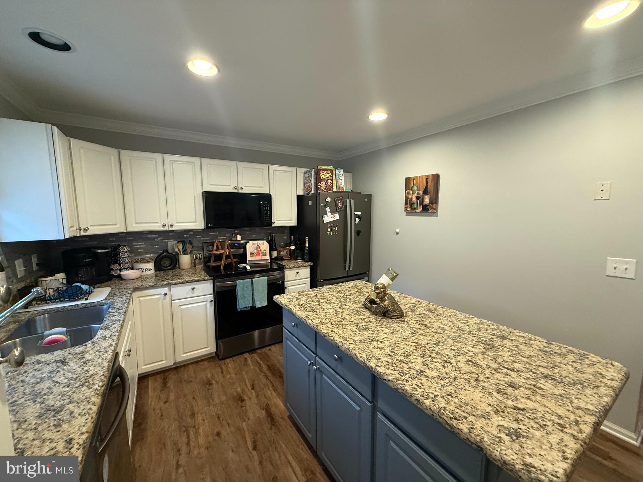 20419 CHARTER OAK DRIVE