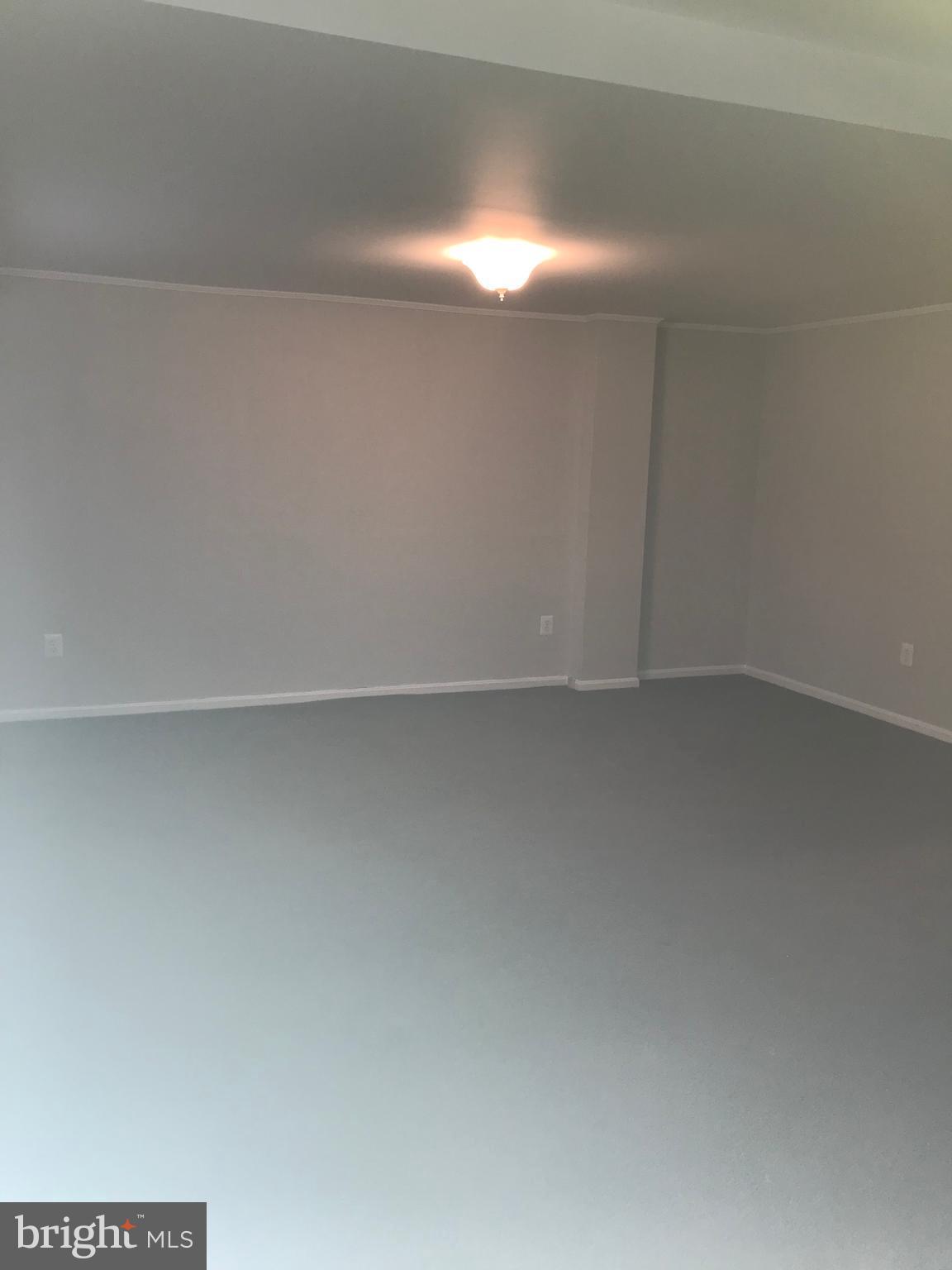 CROFTON COMMONS - Residential Lease