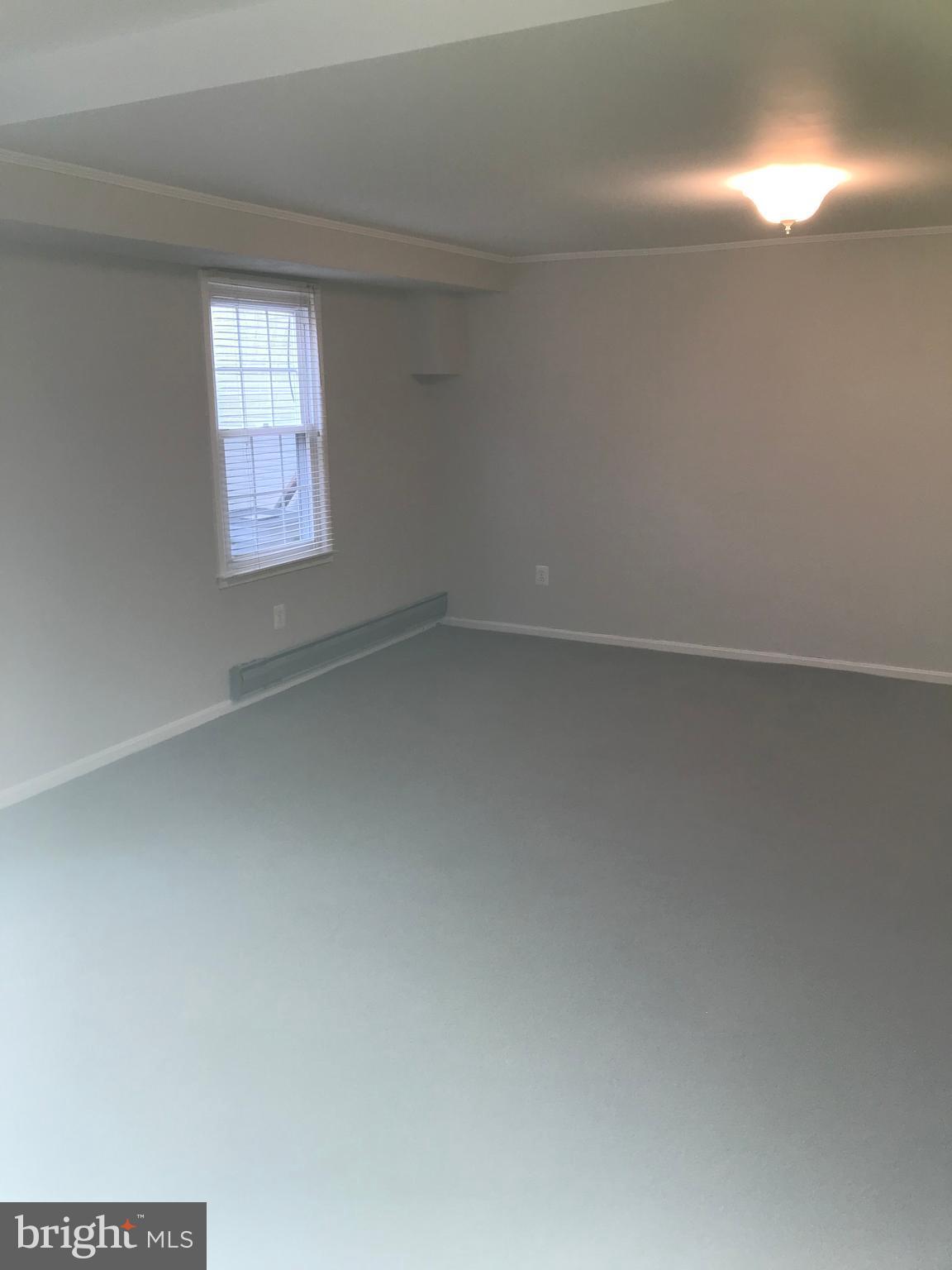 CROFTON COMMONS - Residential Lease