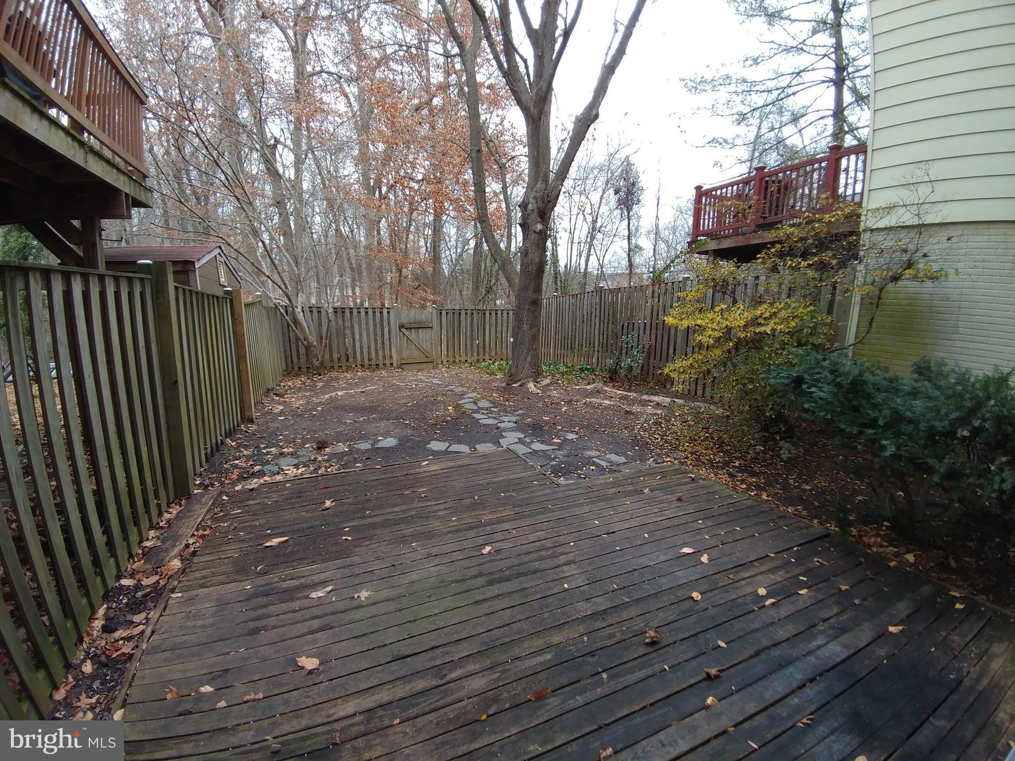 CROFTON COMMONS - Residential Lease