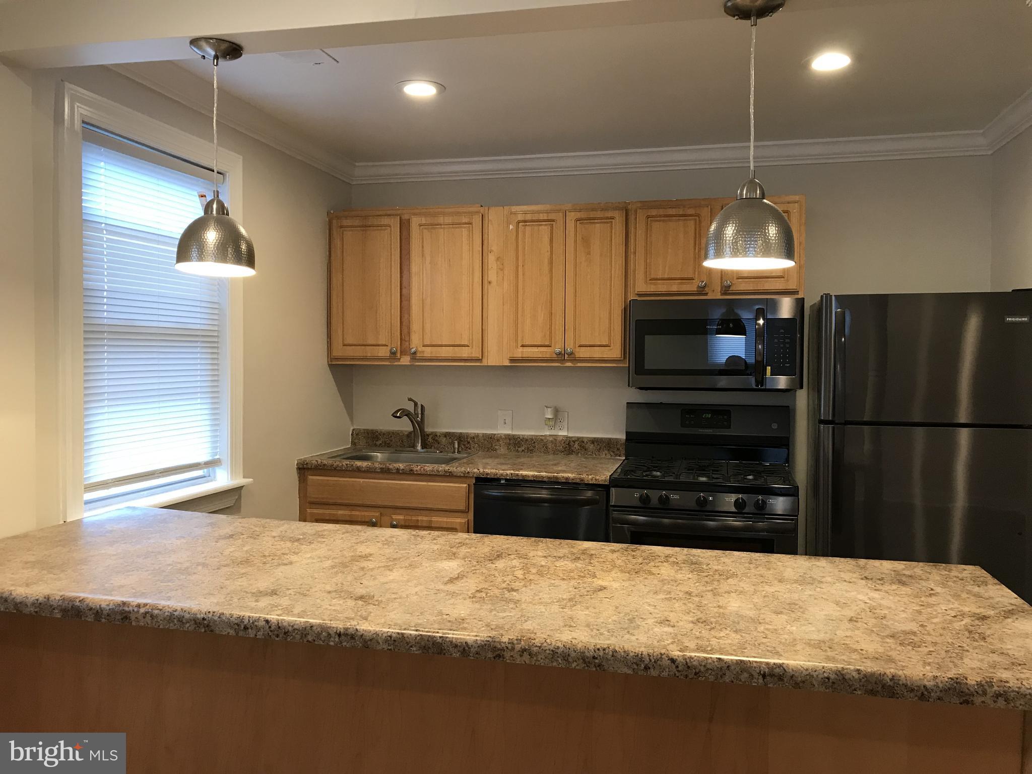 1004 DARTMOUTH ROAD 2