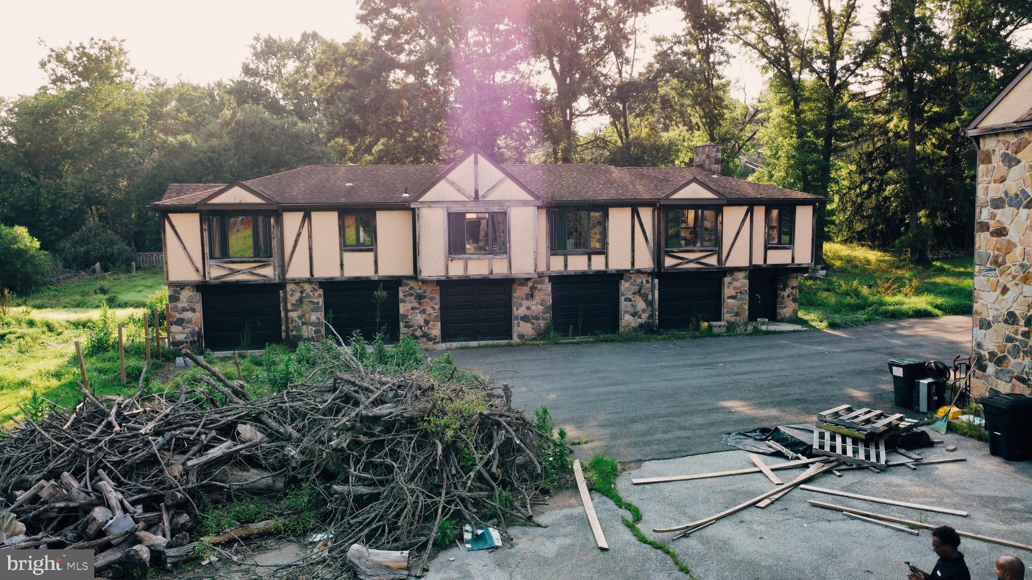 FOX VALLEY - Residential