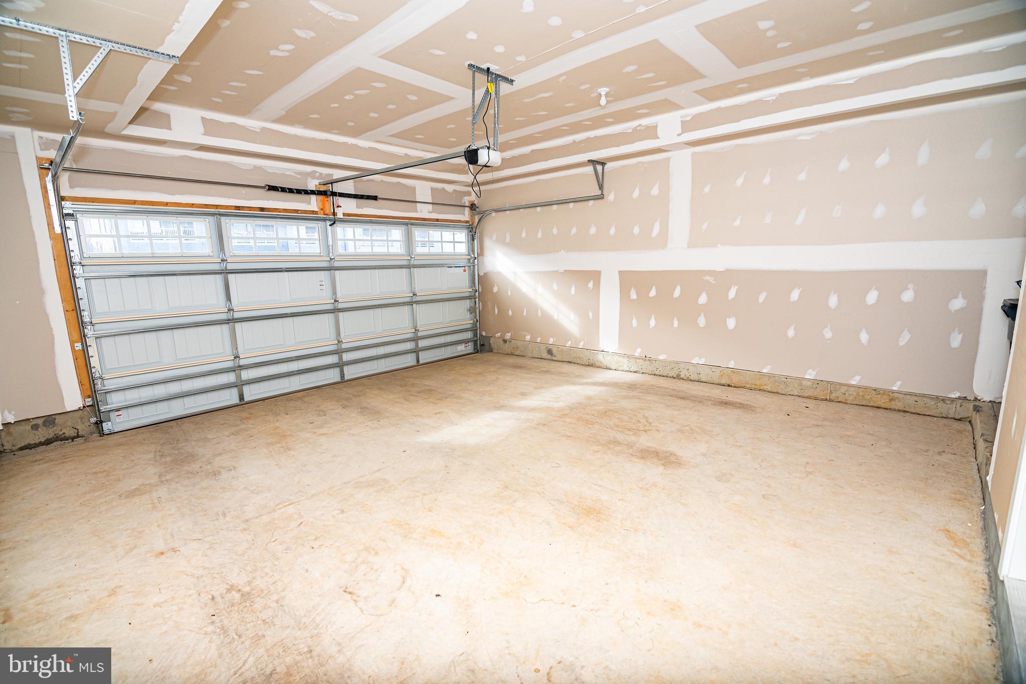 VILLAGES OF URBANA - Residential Lease