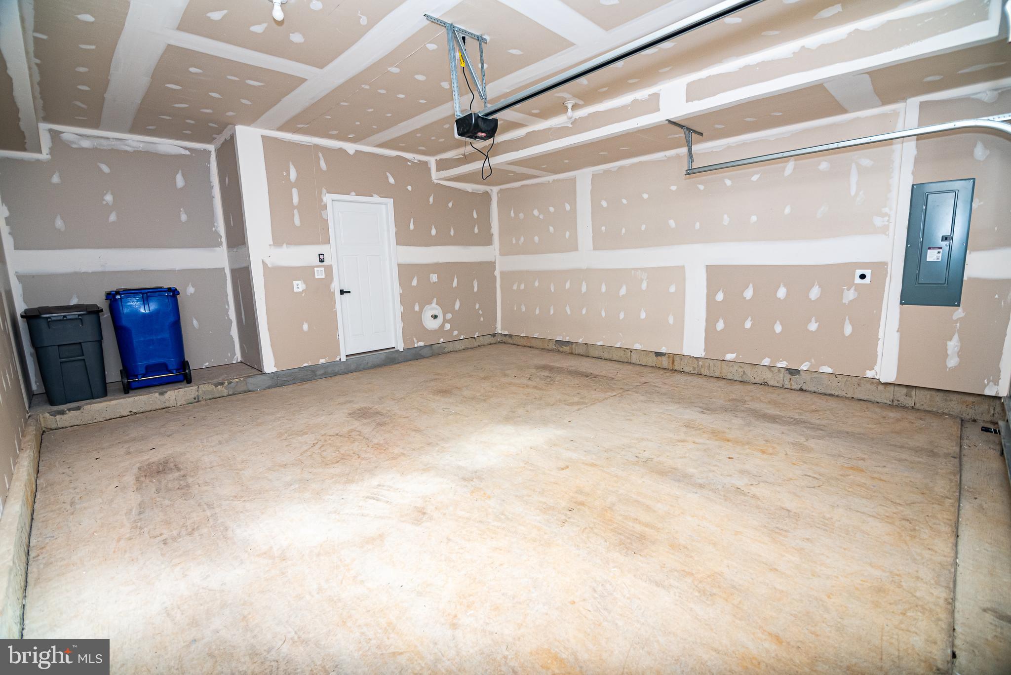 VILLAGES OF URBANA - Residential Lease