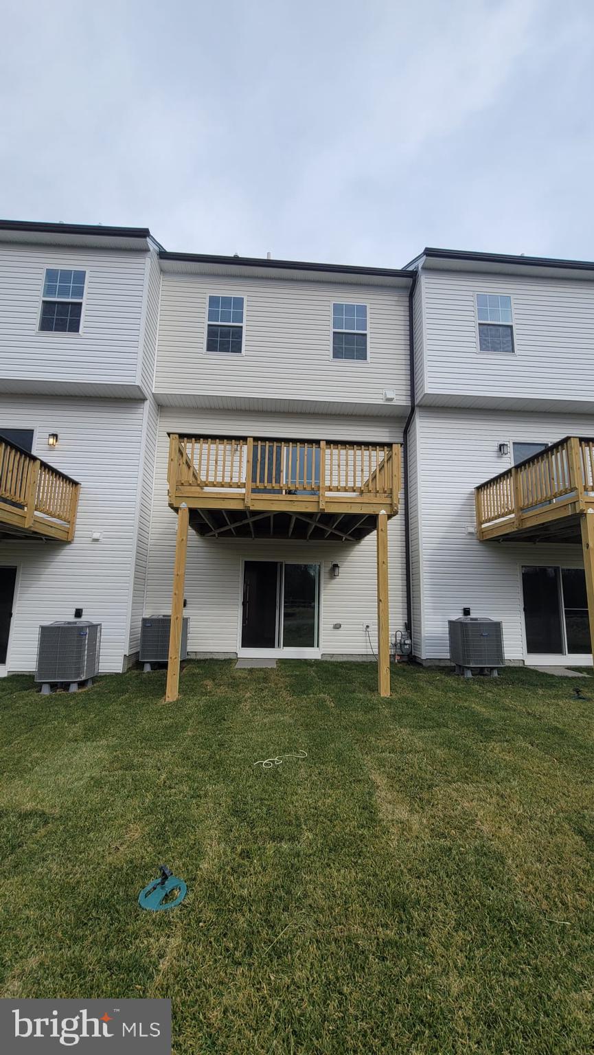 VILLAGES OF URBANA - Residential Lease