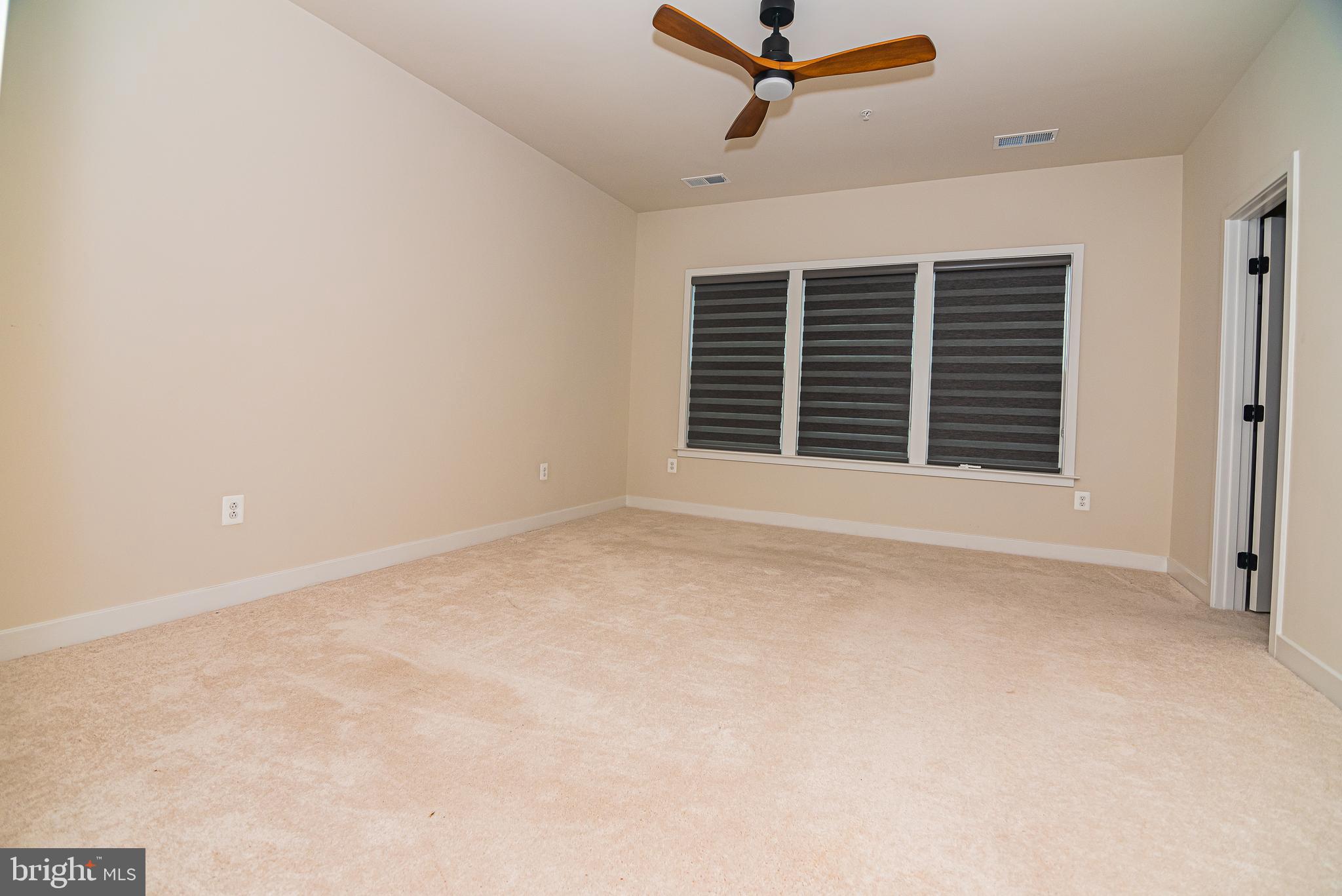 VILLAGES OF URBANA - Residential Lease