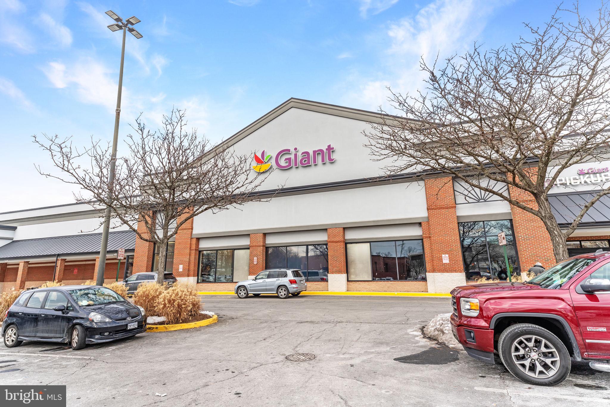 MUNSON HILL - Residential Lease